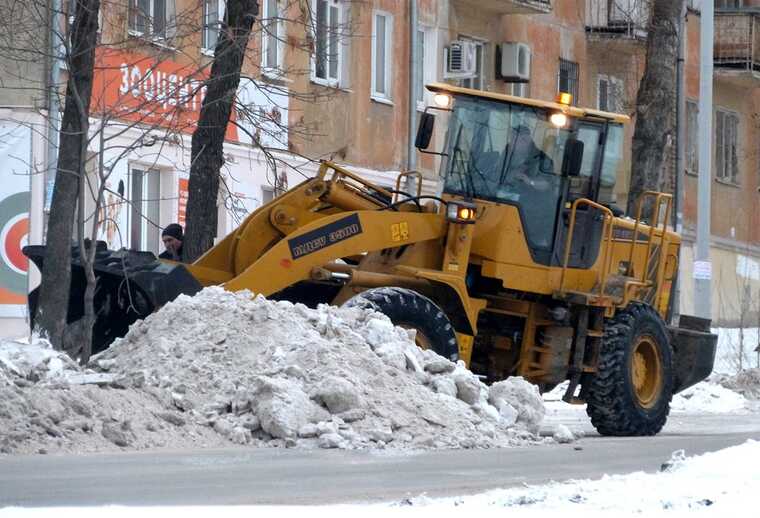 Мэрия Екатеринбурга признала провал в уборке снега