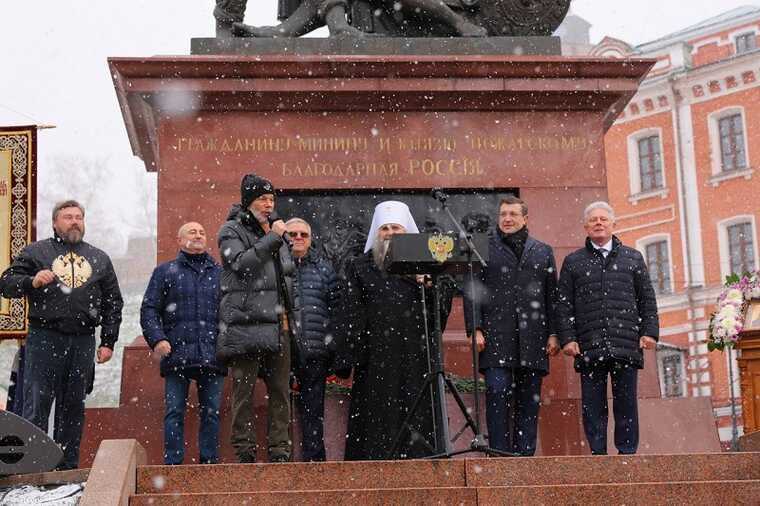 Олег Газманов скрыл бренды на одежде в поддержку исторических традиций